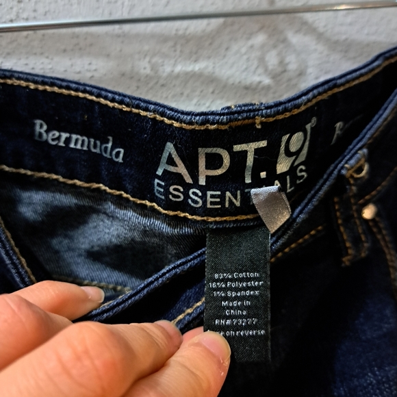 Apt 9 Womens 12 Bermuda Jean Shorts - Picture 2 of 4